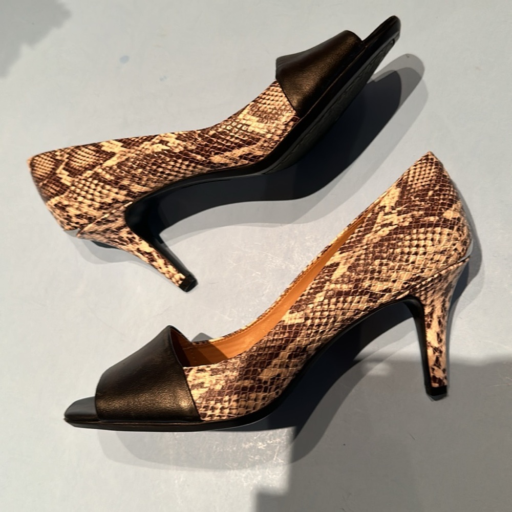 Calvin Klein open toed animal print shoe size 8.5